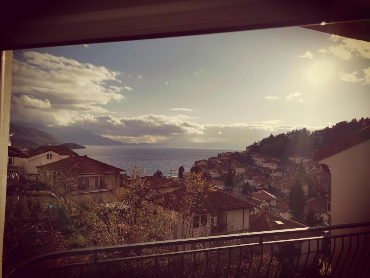 Lake View Apartment Ohrid Exterior photo